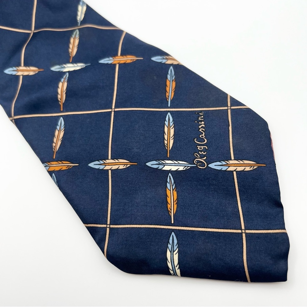 Vintage Oleg Cassini Navy Blue Feather Pattern Tie Designer Necktie